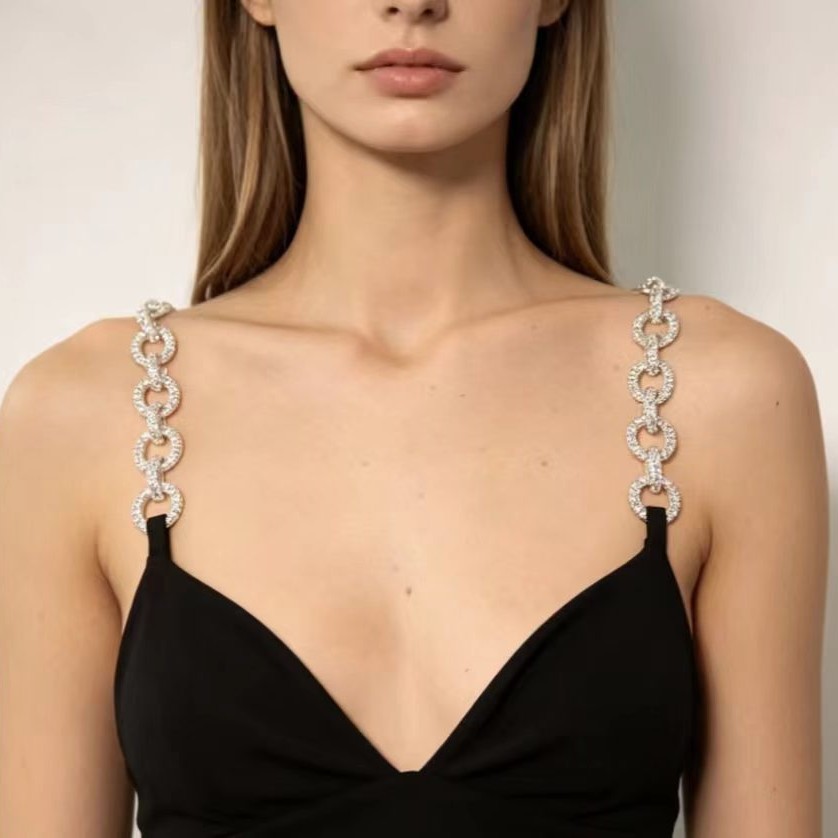 Ramiączka do biustonosza z kry – Body Jewelry Hoops recenzja i cena